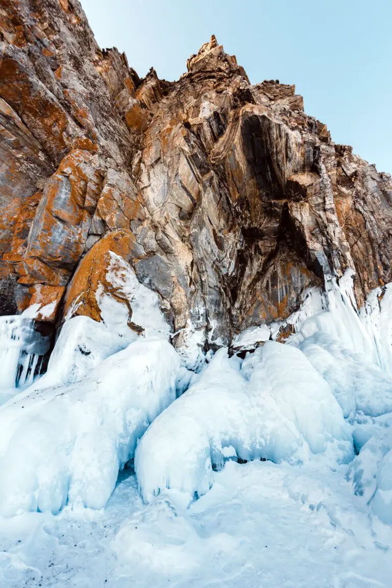 Weathering of sedimentary rocks due to environmental conditions